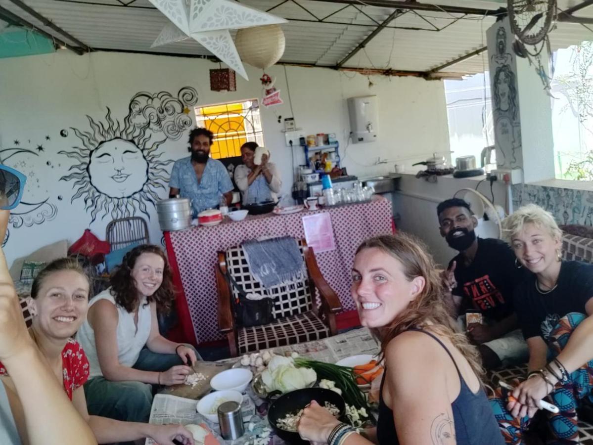 Dreamcatcher House & Hostel At Arambol Beach エクステリア 写真